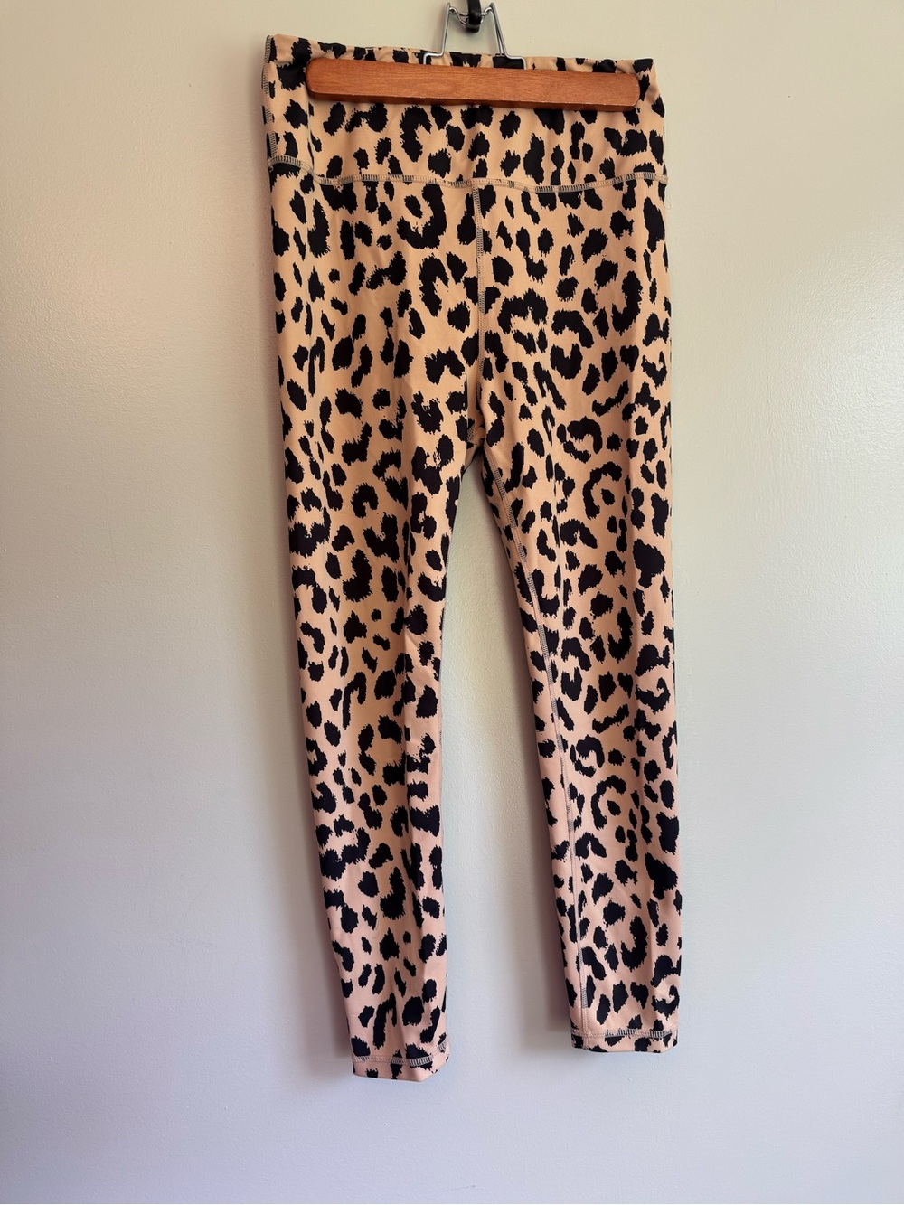 All Fenix Women's Beige Leopard Print Pull-On Compression Leggings L Fitness
